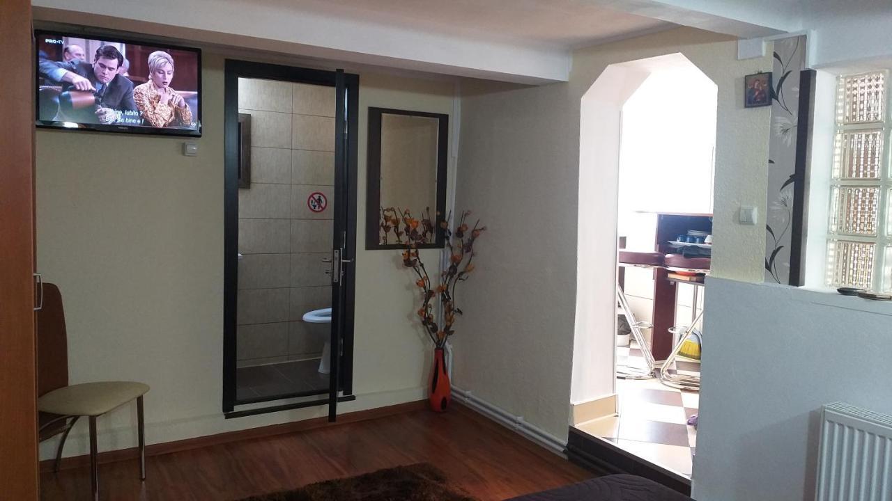 Shelby Accommodation -Adult Only- Синая Экстерьер фото
