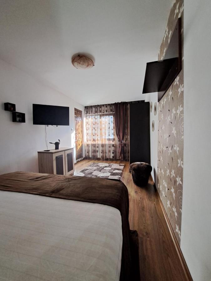 Shelby Accommodation -Adult Only- Синая Экстерьер фото