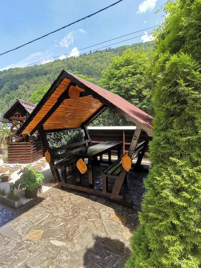Shelby Accommodation -Adult Only- Синая Экстерьер фото