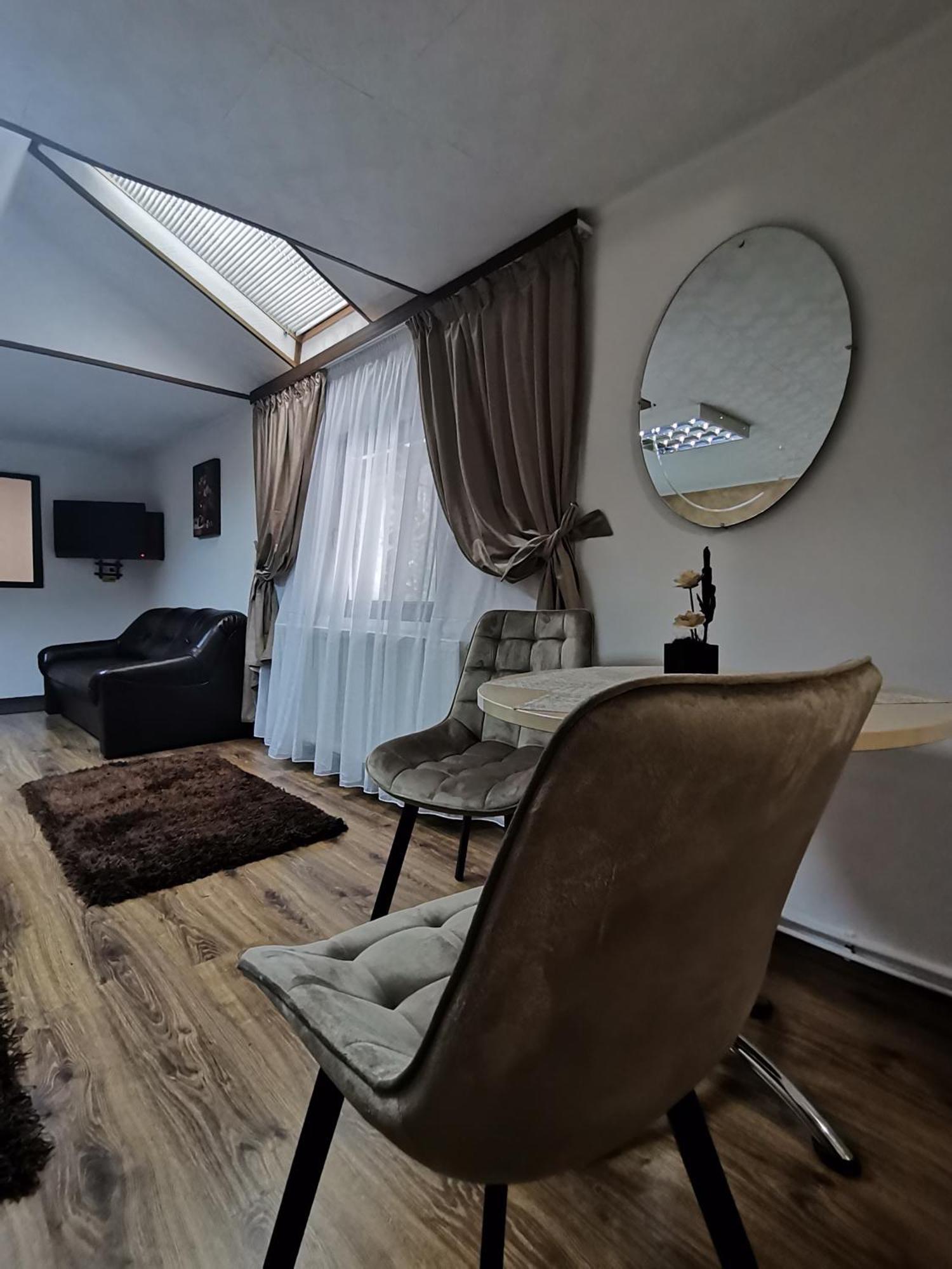 Shelby Accommodation -Adult Only- Синая Экстерьер фото