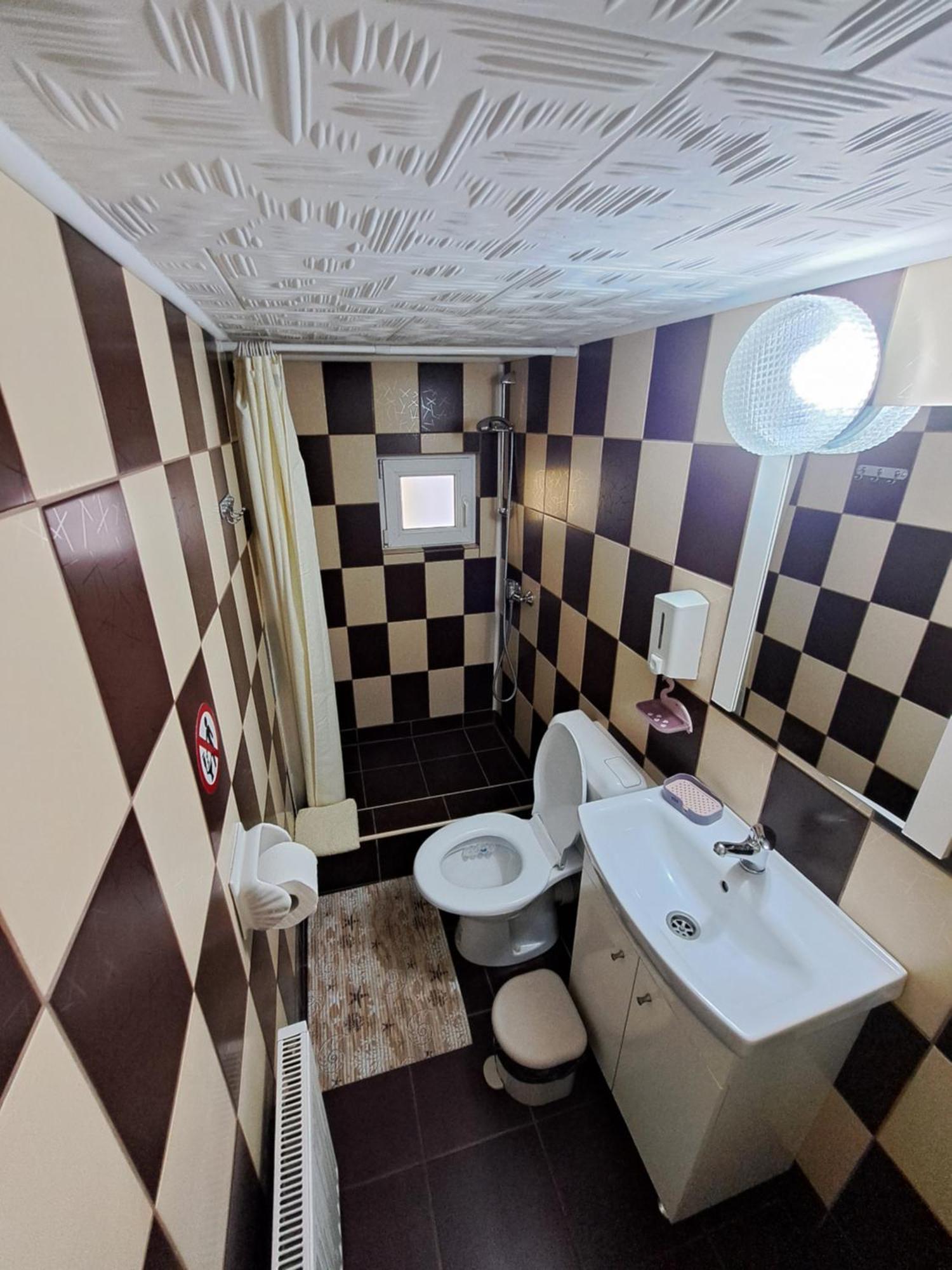 Shelby Accommodation -Adult Only- Синая Экстерьер фото