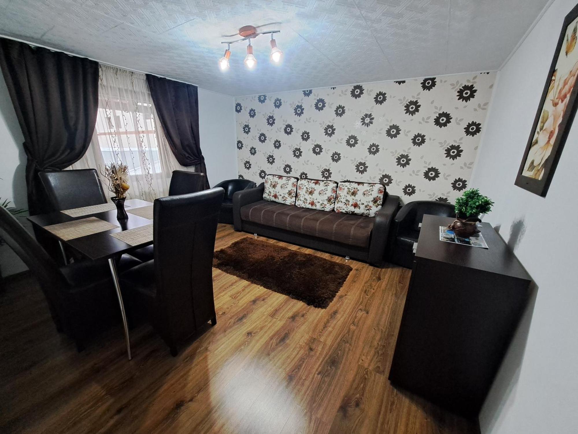 Shelby Accommodation -Adult Only- Синая Экстерьер фото